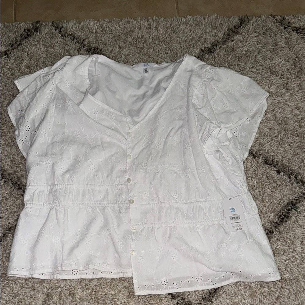 Time and Tru White Buttoned Peplum Blouse